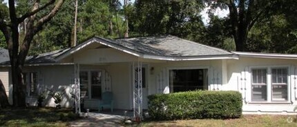 Building Photo - 2101 Bayshore Dr