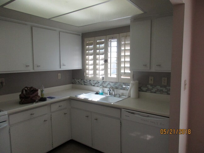 Building Photo - 41945 Largo