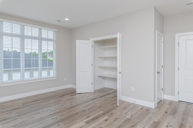 Building Photo - 32 Blue Ridge Rd