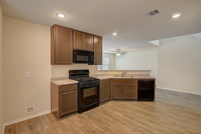 Building Photo - 14616 Wheeler Dr