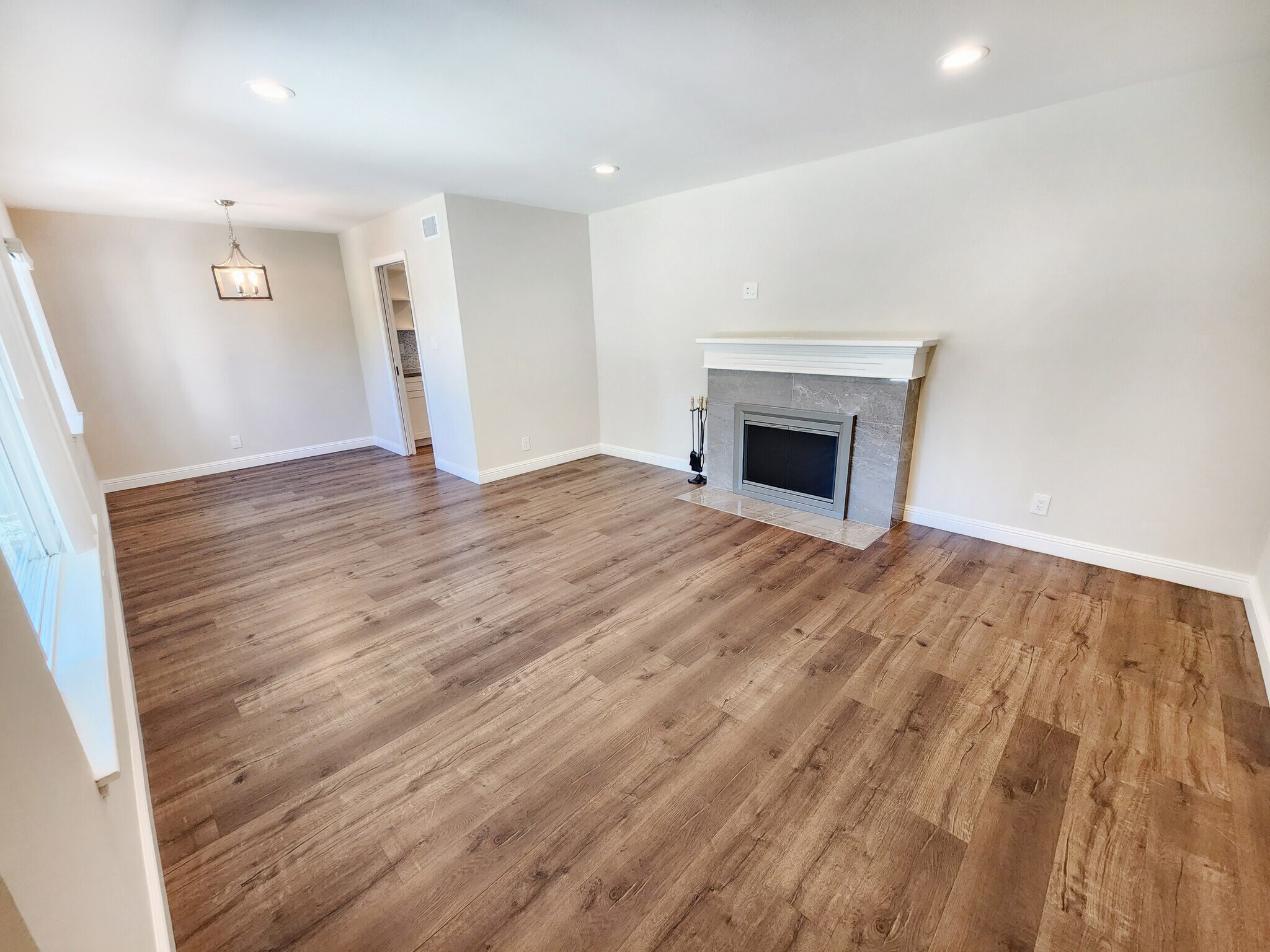 Building Photo - 5020 Rio Vista Ave