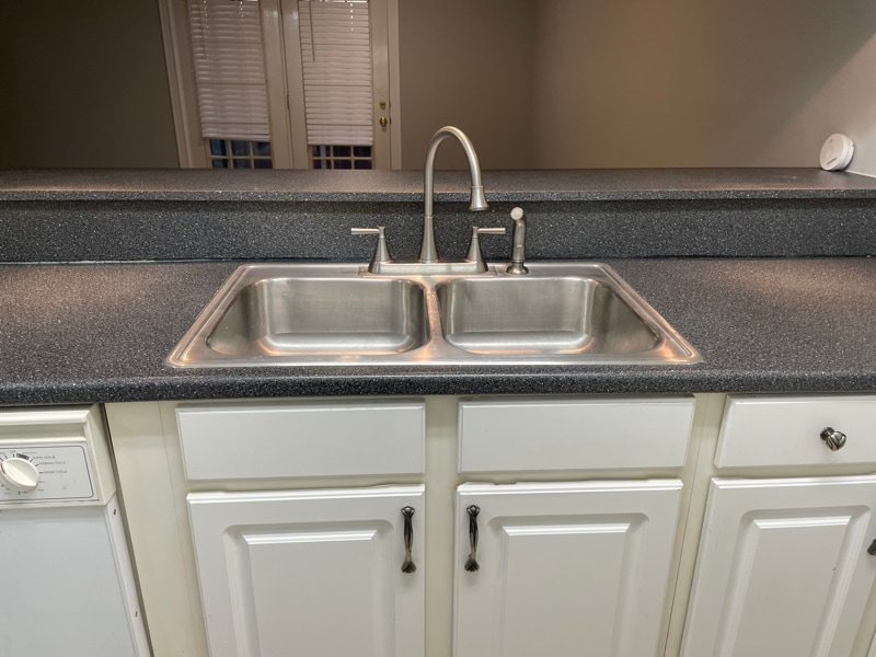 Building Photo - 1905 Tall Oaks Dr