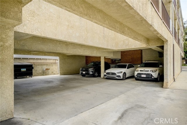 Building Photo - 330 Pioneer Dr