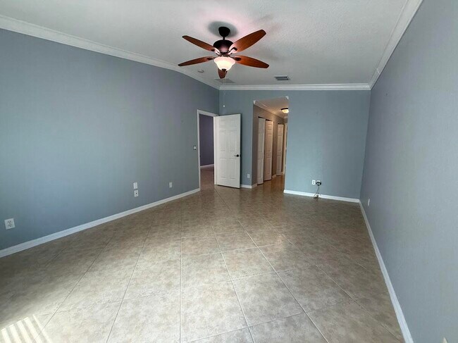 Building Photo - 5574 43rd Ct