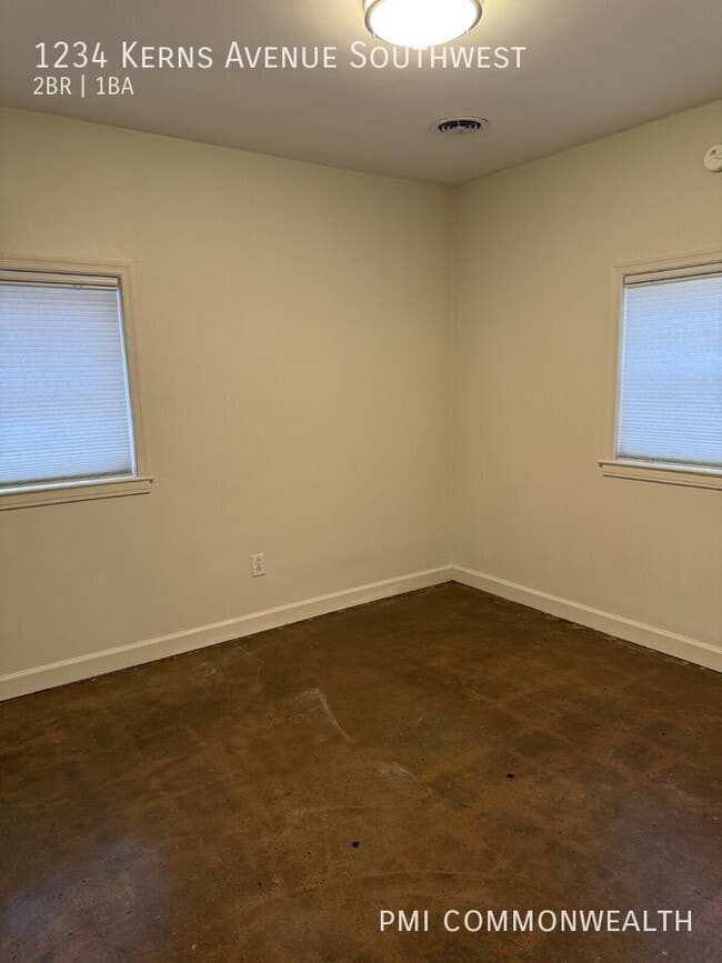 Building Photo - 1234 Kerns Ave SW