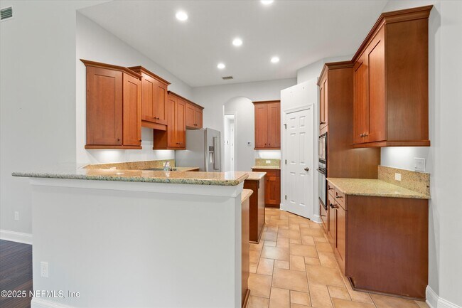 Building Photo - 713 Carthage Pl