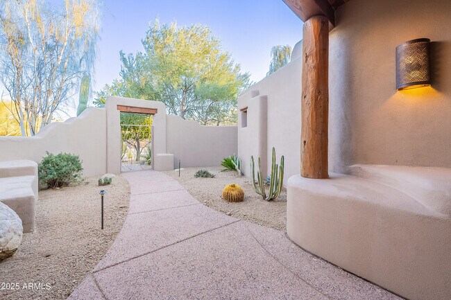 Building Photo - 34068 N 79th Way