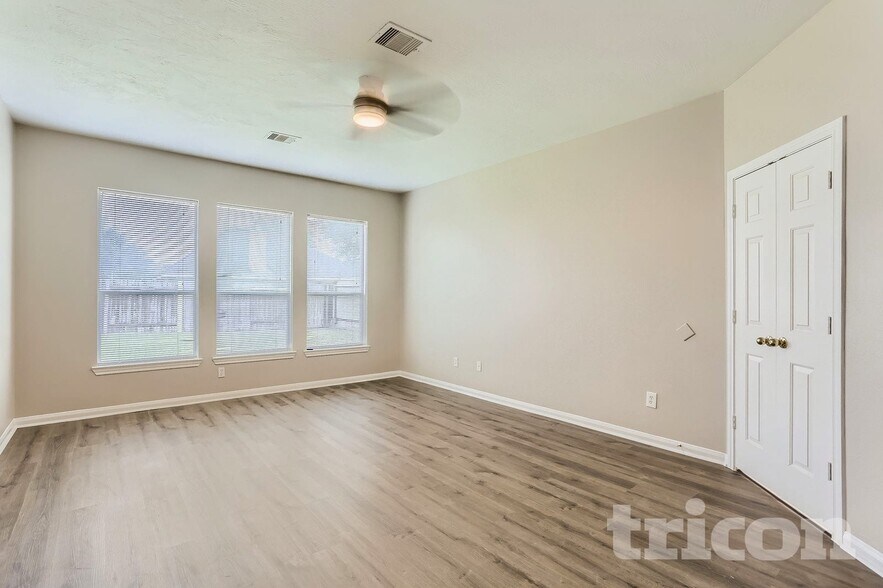 Building Photo - 4015 Camelia Glen Ln