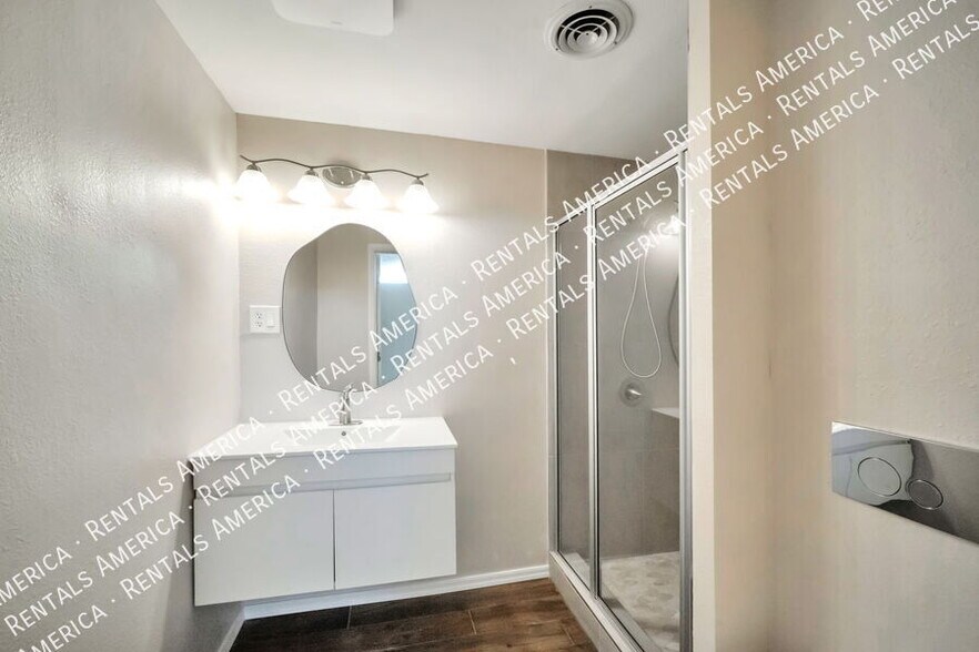 Building Photo - 1311 W Wheatridge Dr