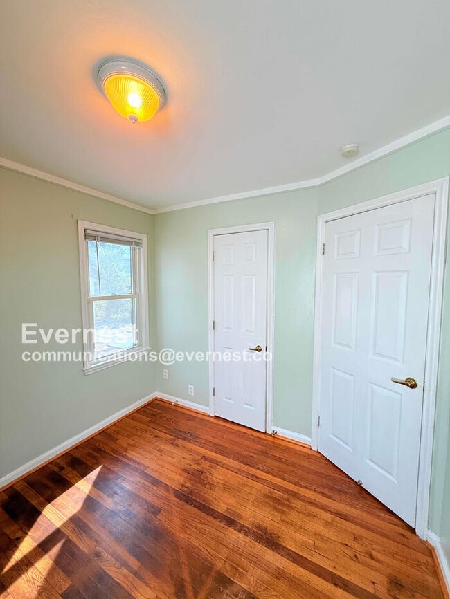 Building Photo - DEARBORN RENTAL: Single-Family Home with D...