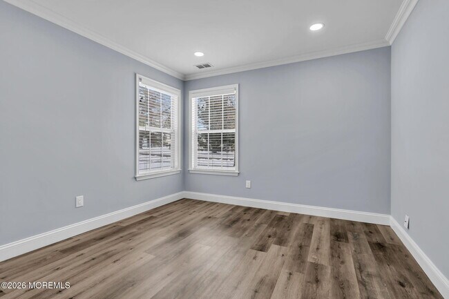 Building Photo - 401 Hampton Ct