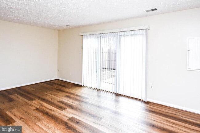 Building Photo - 2115 N Anvil Ln