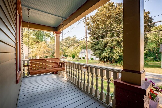 Building Photo - 152 Rivertown Rd