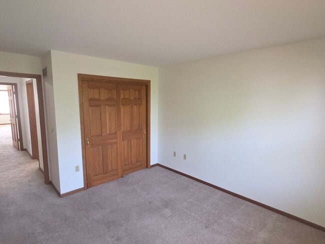 Building Photo - 3205 S Ridge Crest Ct