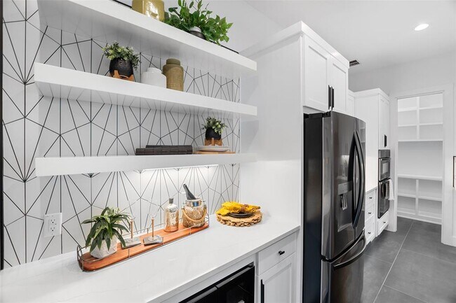 Building Photo - 6304 Middleham Pl