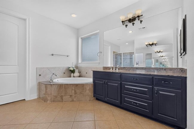 Building Photo - 3904 Piana Pl