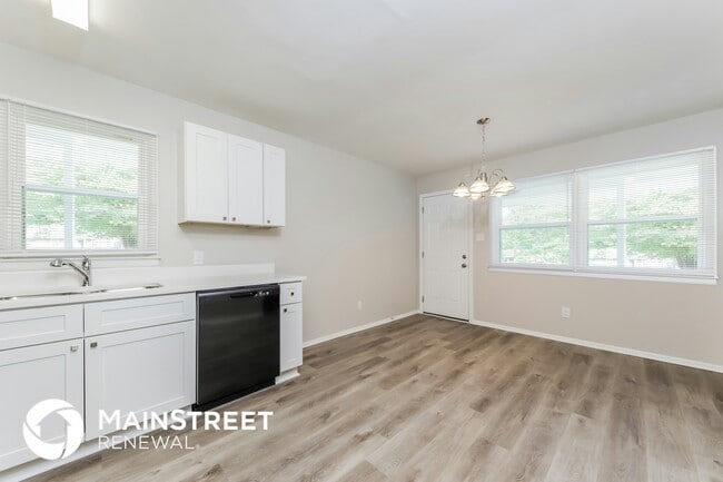 Building Photo - 1659 Marble St