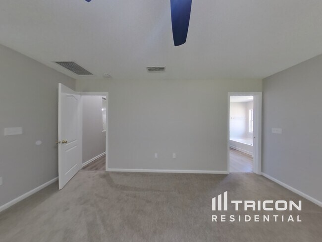 Building Photo - 86294 Cartesian Pointe Dr