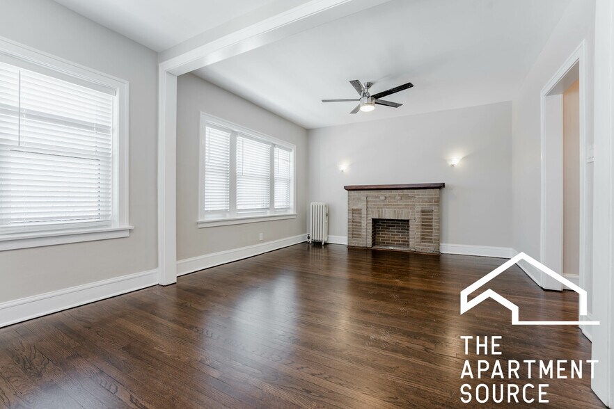 Building Photo - 1606 W Berwyn Ave