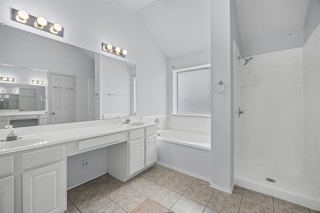 Building Photo - 11304 Avering Ln