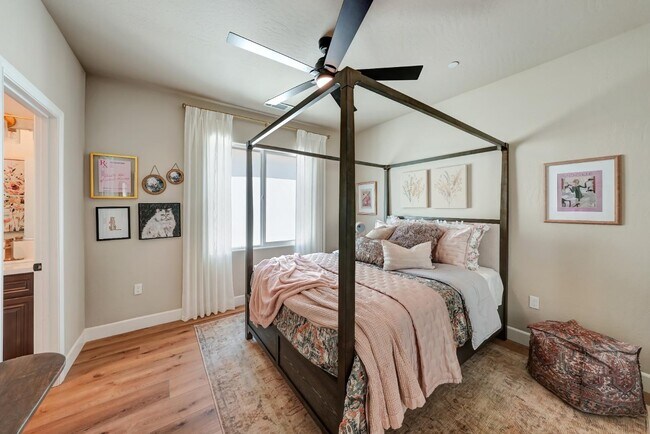 Building Photo - 2147 West Cardinal Avenue