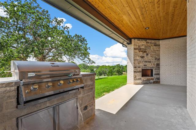 Building Photo - 1064 Glenoaks Dr