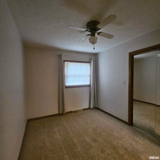 Building Photo - 15047 N Seagull Ln