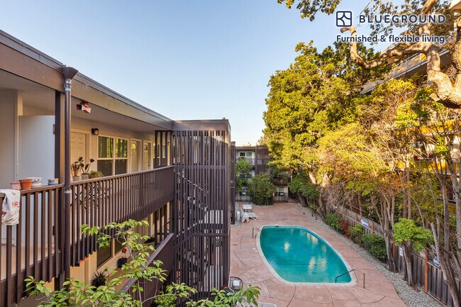 Building Photo - 710 Laurel Ave