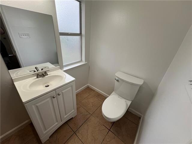 Building Photo - 7702 Belcrest Pl