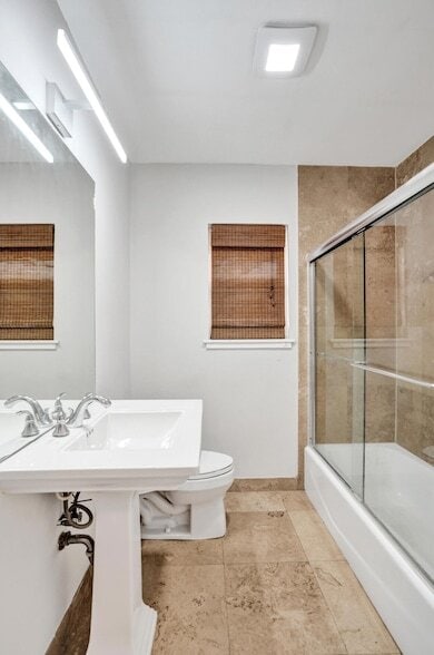 Building Photo - 1145 NE 12th Ave