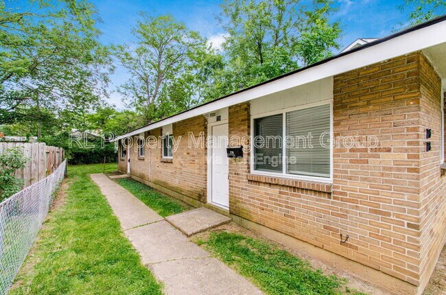 Building Photo - 776 Northview Ave