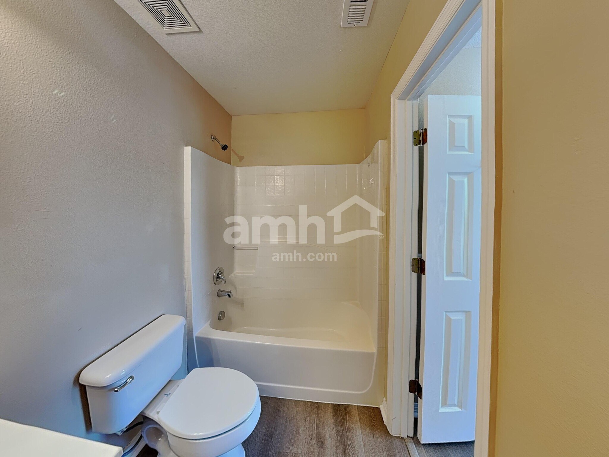 Building Photo - 1019 Brenton Leaf Dr