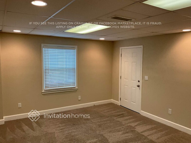 Building Photo - 675 River Overlook Dr NW