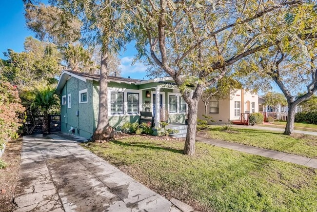 Building Photo - Quaint Remodeled 2 Bedroom Home in South Park