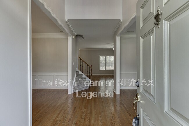 Building Photo - 1795 Lake Heights Cir
