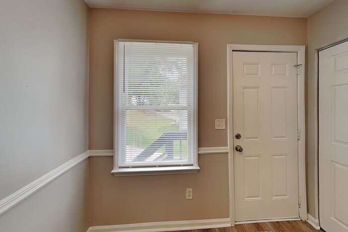 Building Photo - 7135 Cabe Ln