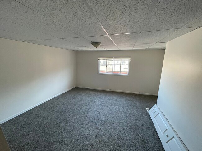 Building Photo - 2516 Josephine St