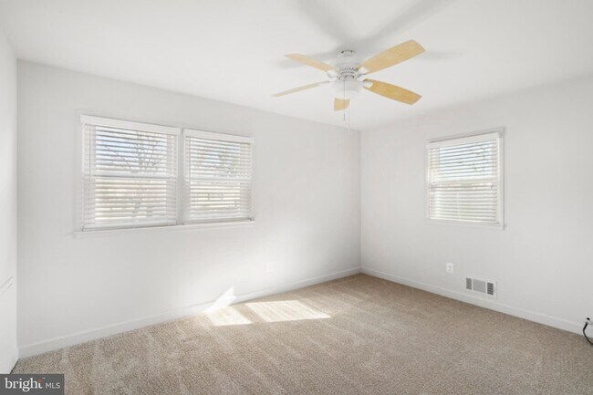 Building Photo - 1726 Baldwin Dr