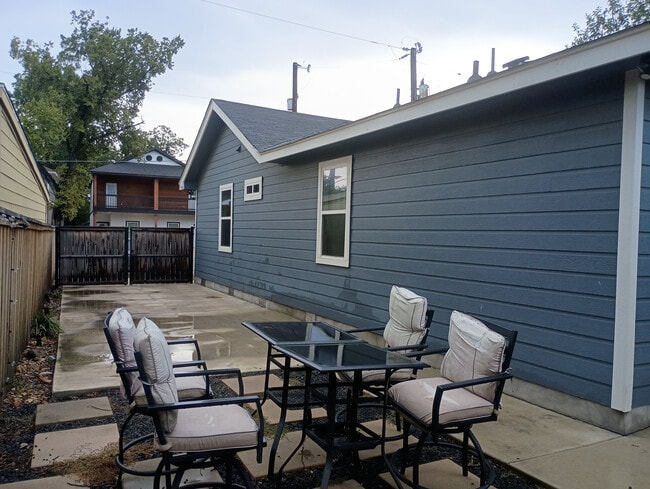 Building Photo - Room in House on Mississippi