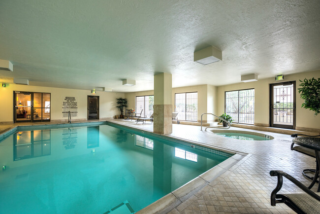 indoor pool - 245 N Vine St