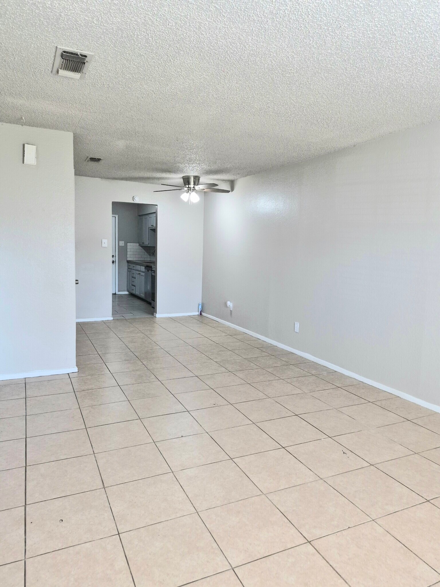 Building Photo - 214 Pine Meadow Dr
