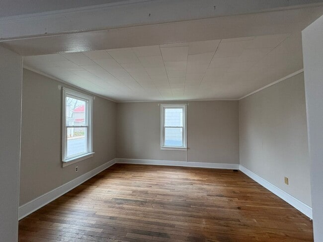 Building Photo - Charming House in the Borough