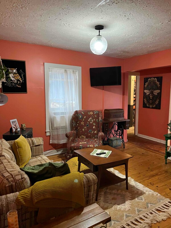 Building Photo - 12 Laurel Terrace