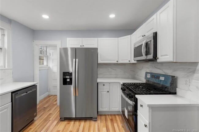 Building Photo - 111 Elmwood Pl