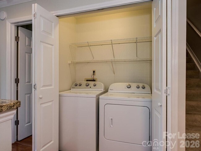 Building Photo - 424 Mather Green Ave