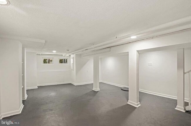 Building Photo - 1635 Marion St NW