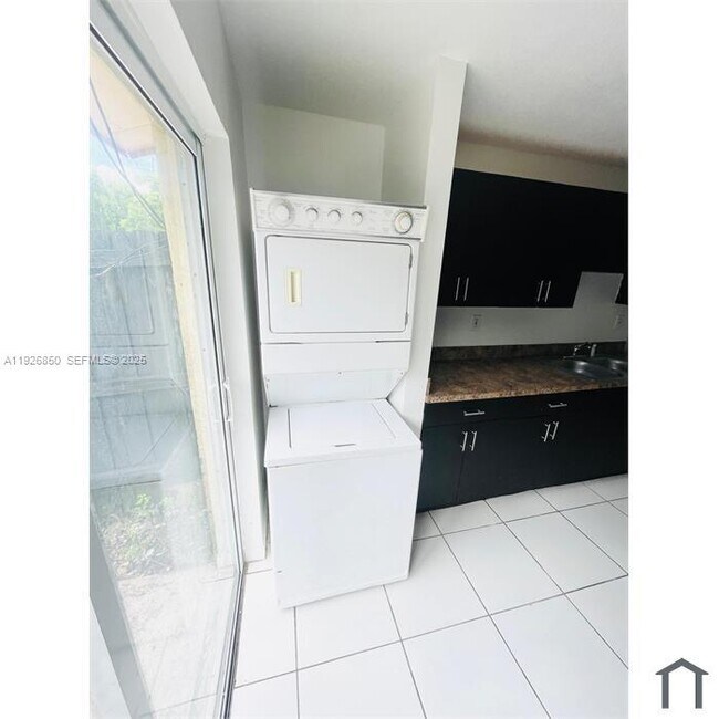 Building Photo - 13993 SW 280th Terrace