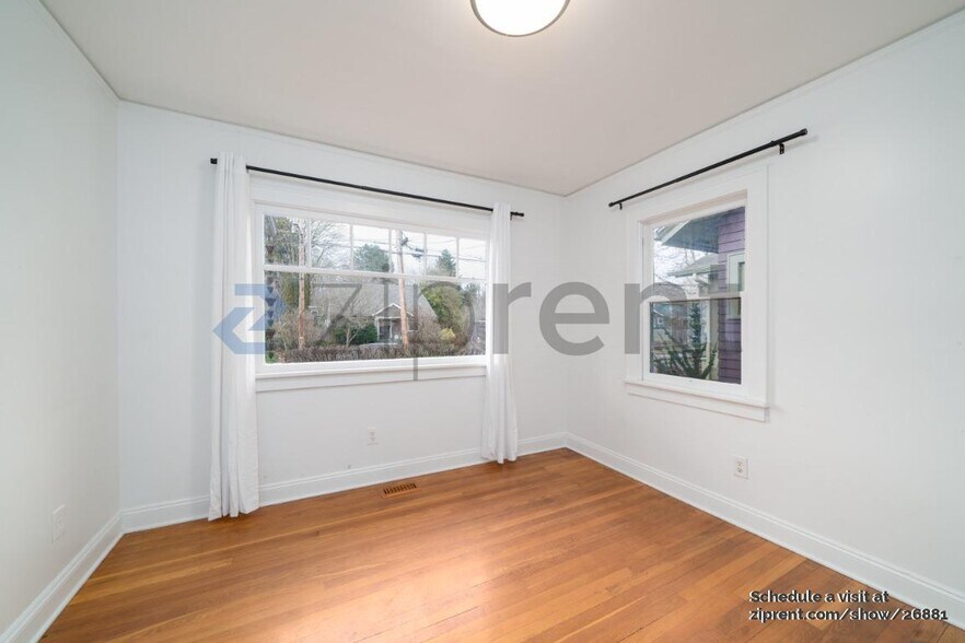 Building Photo - 3713 NE 15th Ave