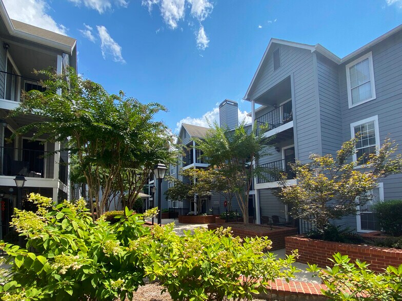 Primary Photo - 635 Granville Ct