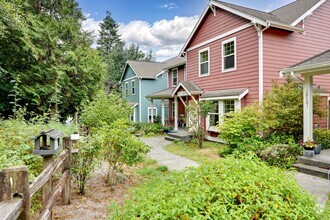 Building Photo - Kingston Meadows Townhouse Condominium